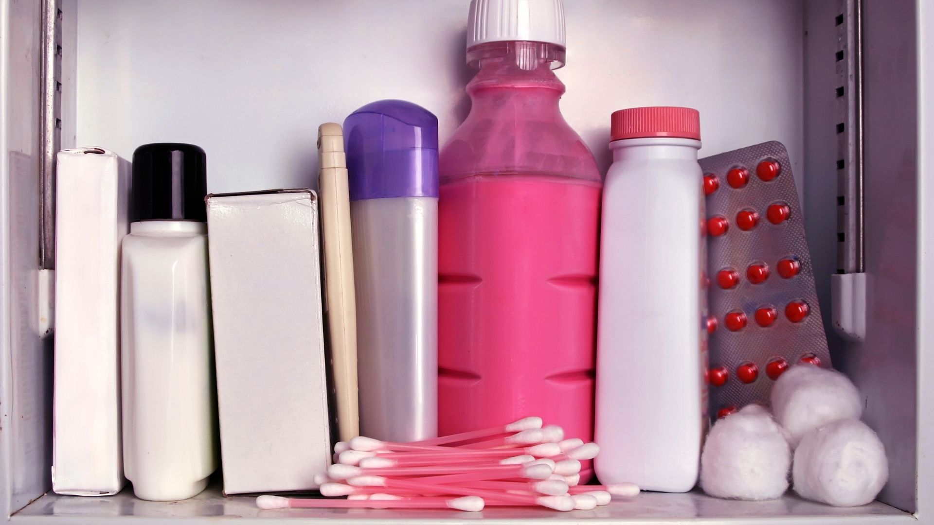 6 Things to Check in Your Medicine Cabinet