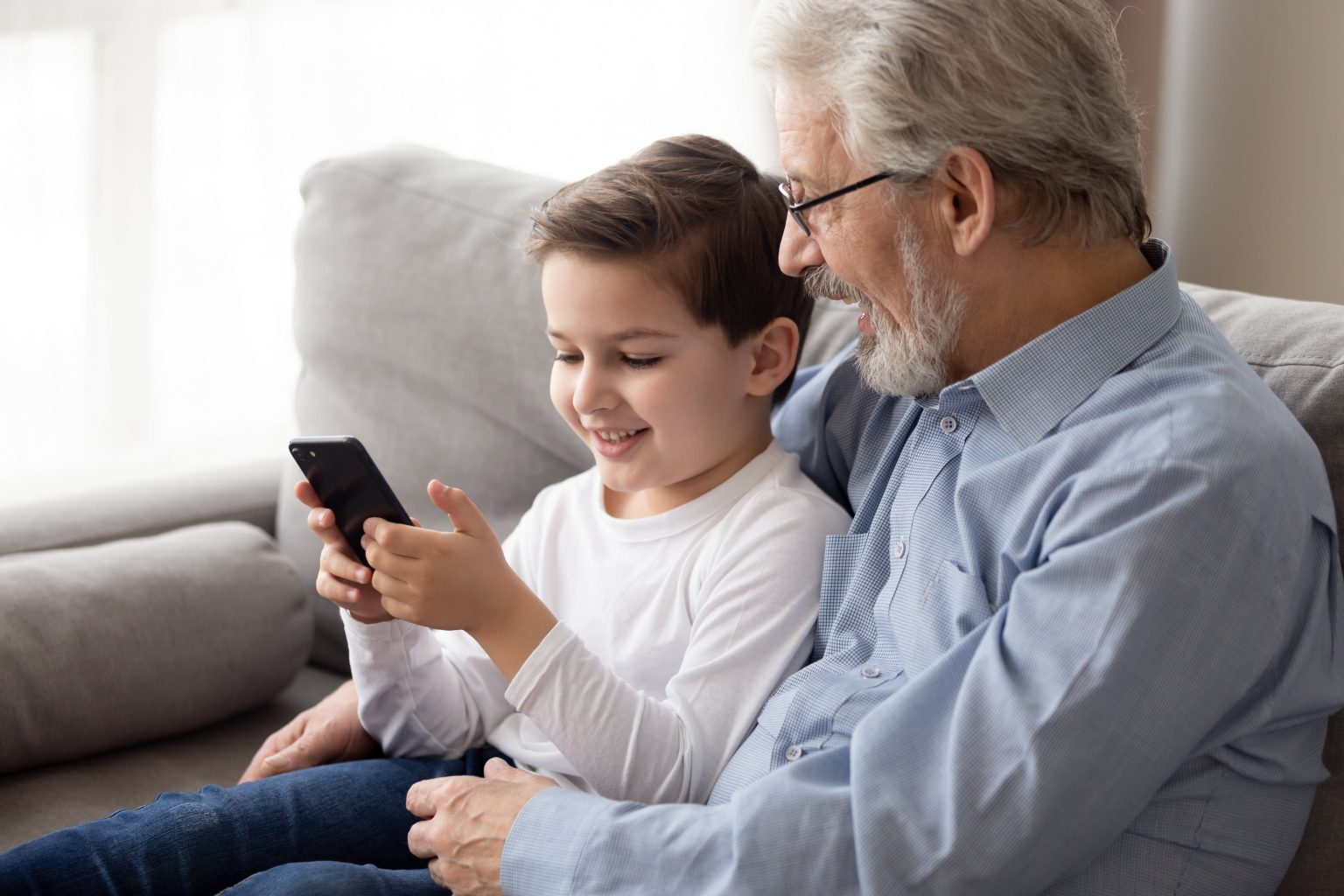 5 Advantages of Digital Inclusion for Seniors VANTAGE Aging